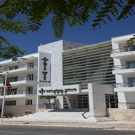 Marina Club Hotel