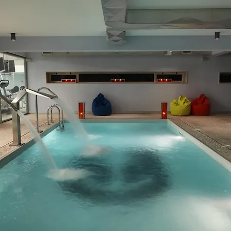Marina Club