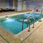 Marina Club Hotel