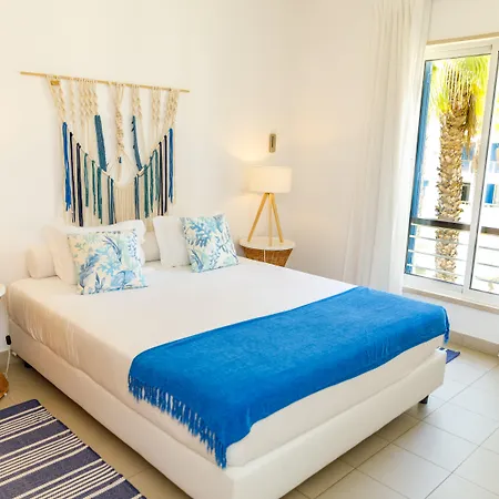 Marina Club Hotel 4*