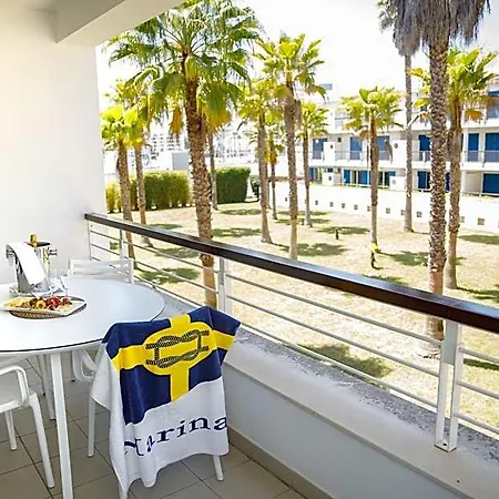 Marina Club