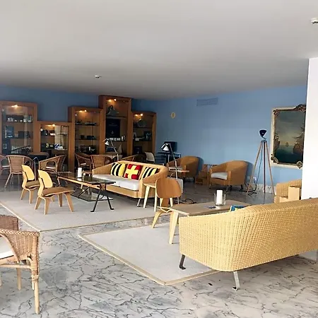 Marina Club לאגוּ‏ש