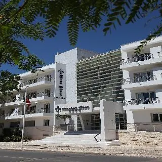 فندق Marina Club 4*